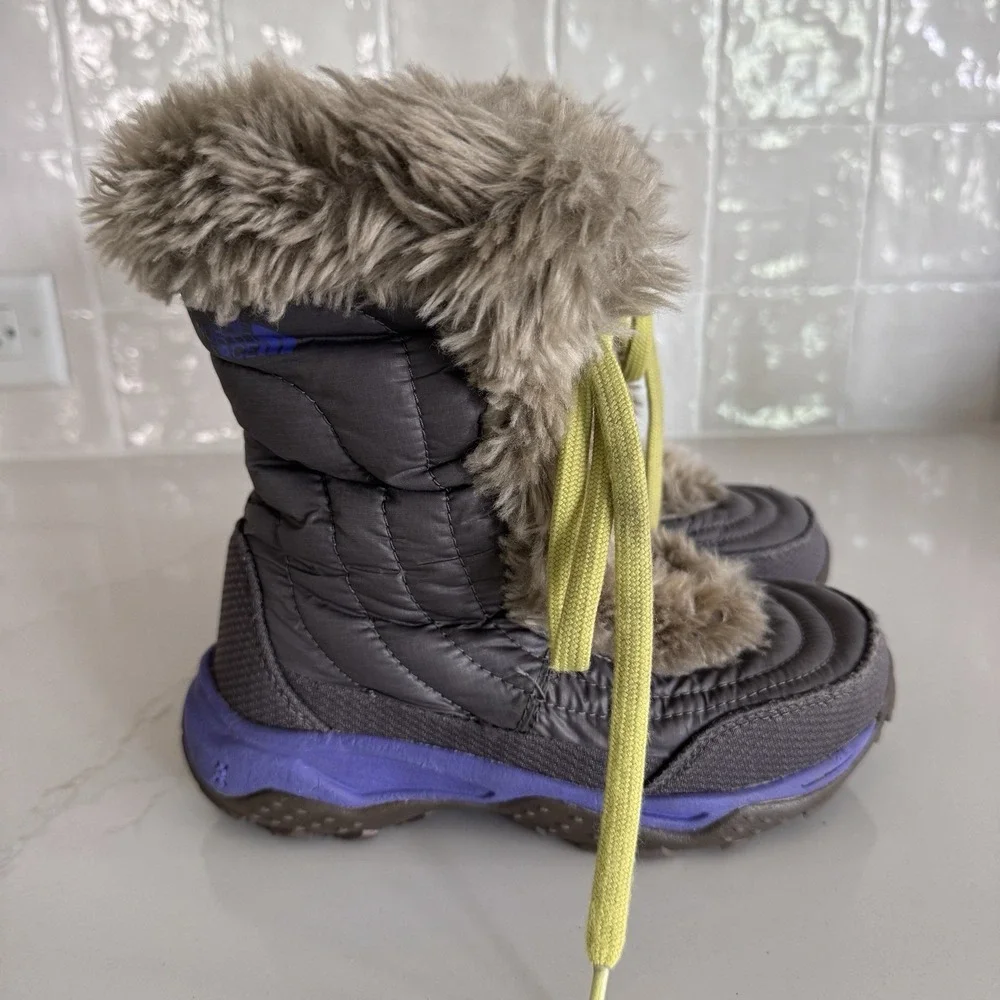 The North Face Alpenglow Snow Boots Girls Size 1 Gray Purple Goose Down Faux Fur